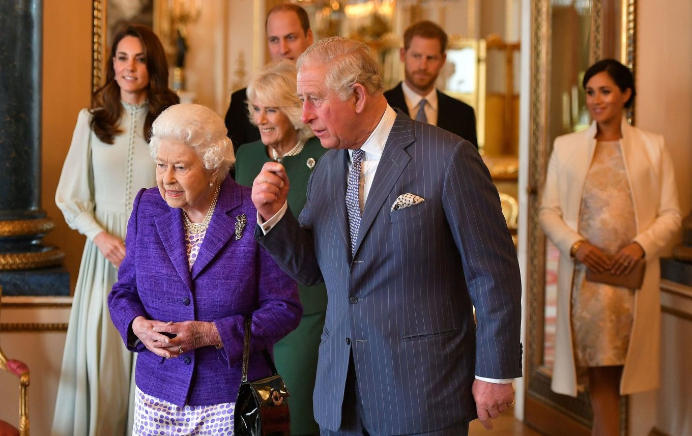 queen elizabeth meghan markle kate middleton prince charles prince william prince harry queen elizabeth meghan markle kate middleton prince charles prince william prince harry