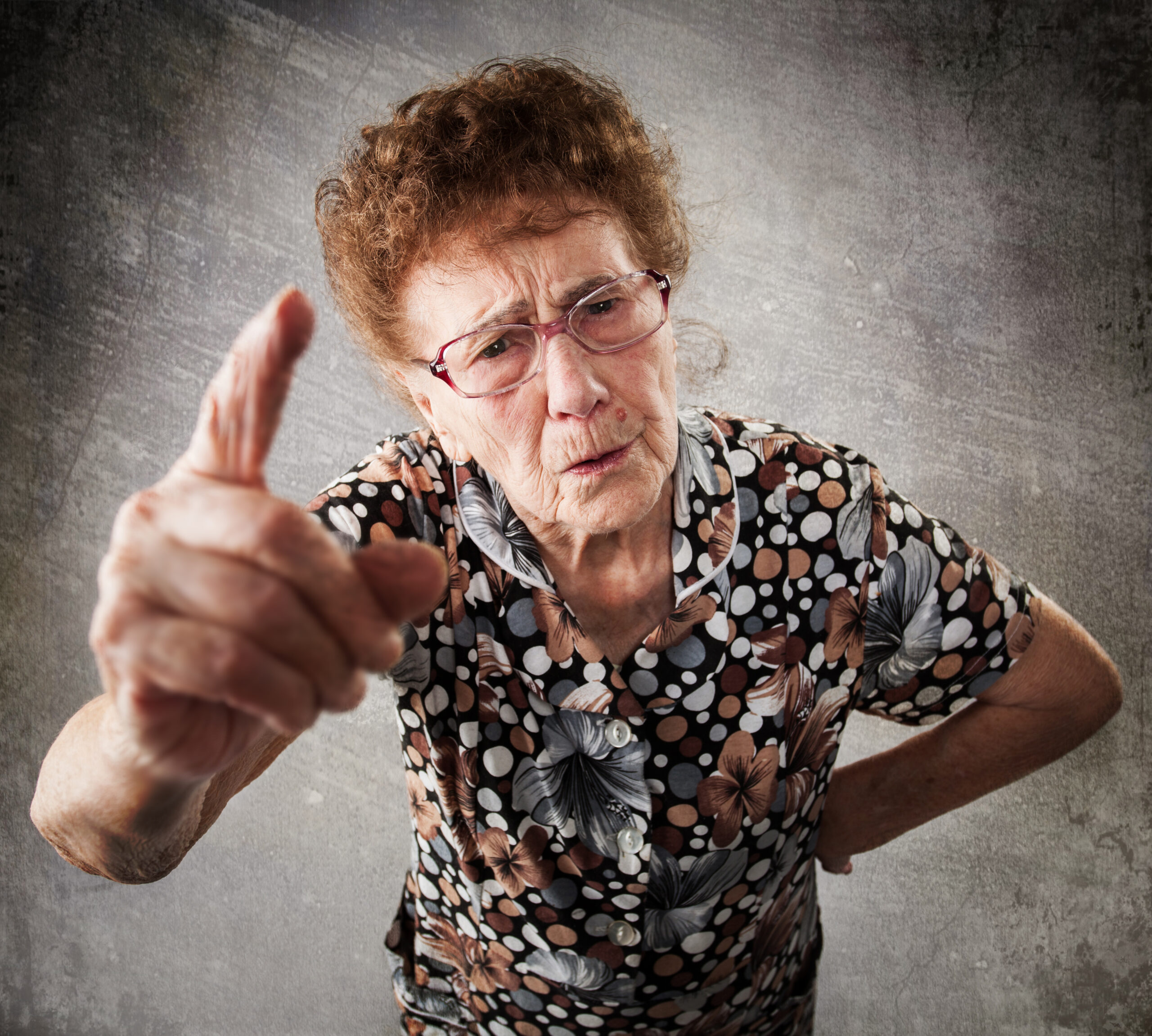 Scolded the old woman Scolded the old woman