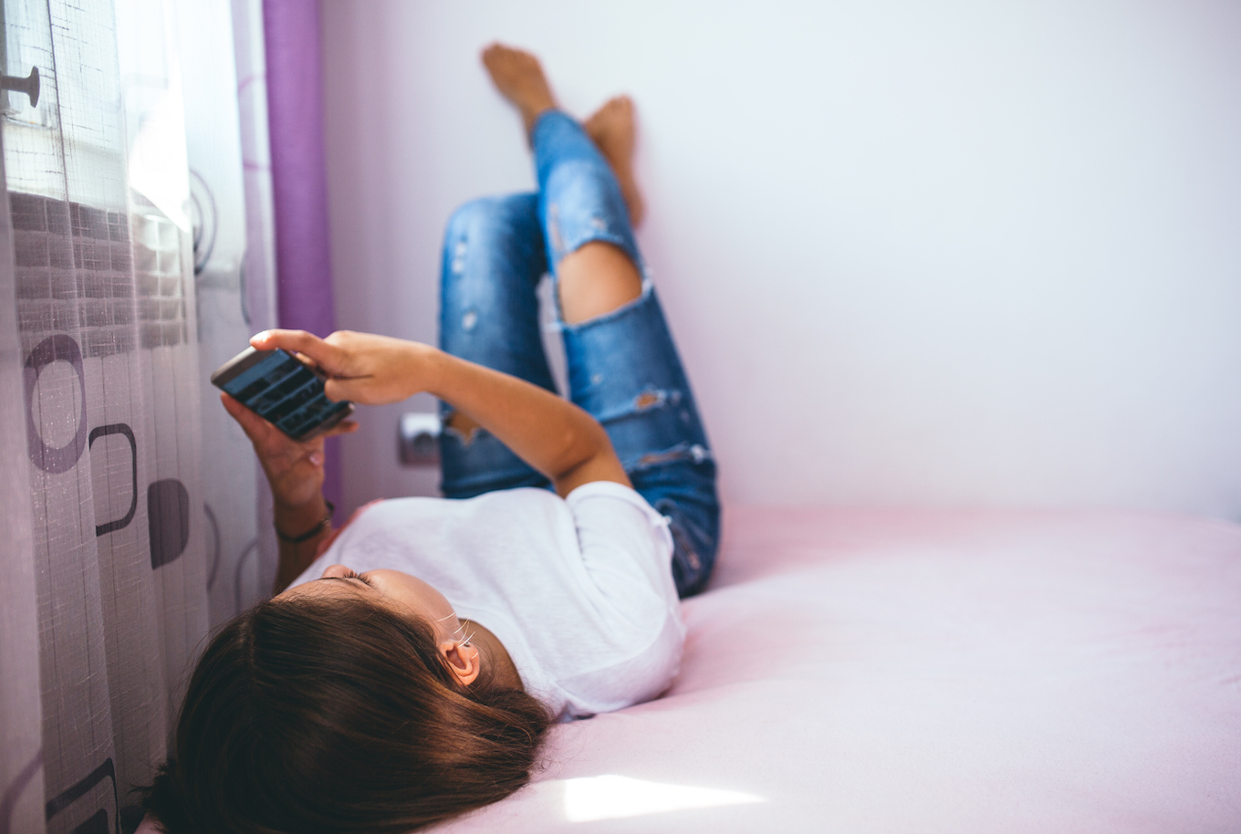 Teens Using Social Media Teens Using Social Media